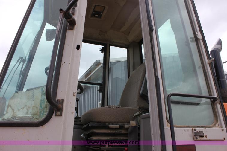 image for item A2835 1994 Fiat-Allis FR100 wheel loader