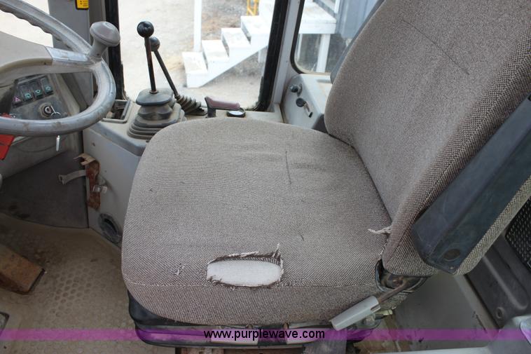 image for item A2835 1994 Fiat-Allis FR100 wheel loader