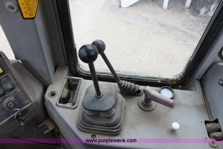 image for item A2835 1994 Fiat-Allis FR100 wheel loader