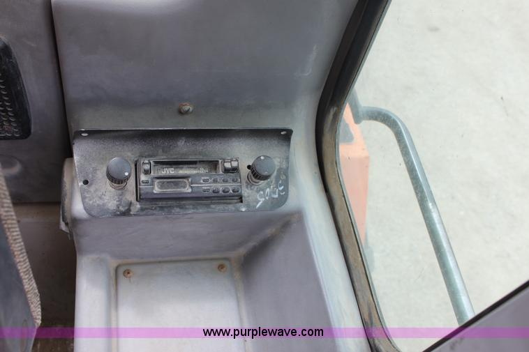 image for item A2835 1994 Fiat-Allis FR100 wheel loader