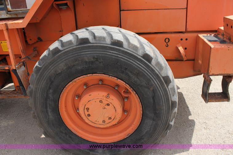 image for item A2835 1994 Fiat-Allis FR100 wheel loader