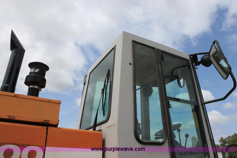 image for item A2835 1994 Fiat-Allis FR100 wheel loader