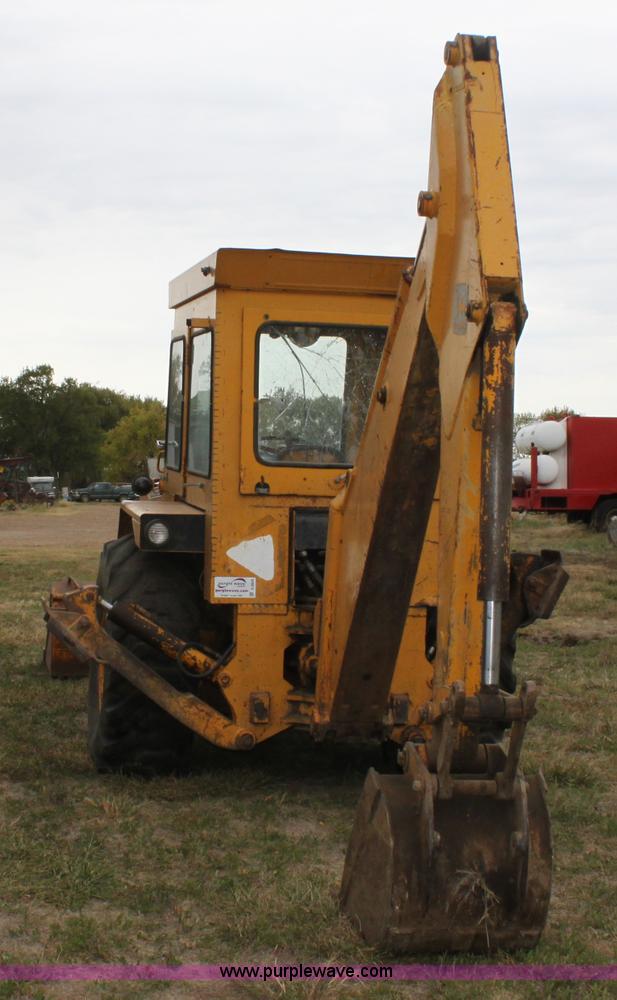 image for item A2838 1979 John Deere 410 backhoe