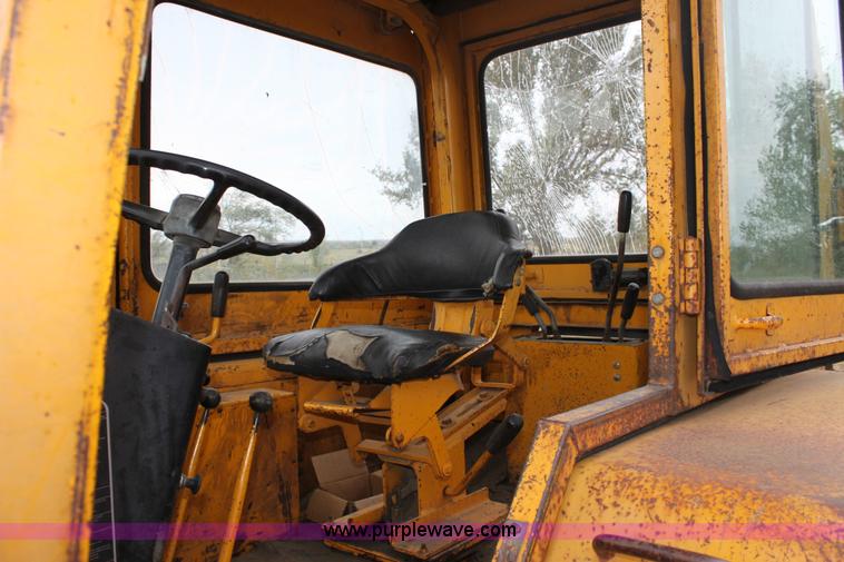 image for item A2838 1979 John Deere 410 backhoe