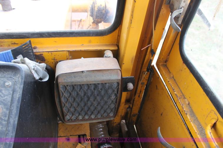 image for item A2838 1979 John Deere 410 backhoe