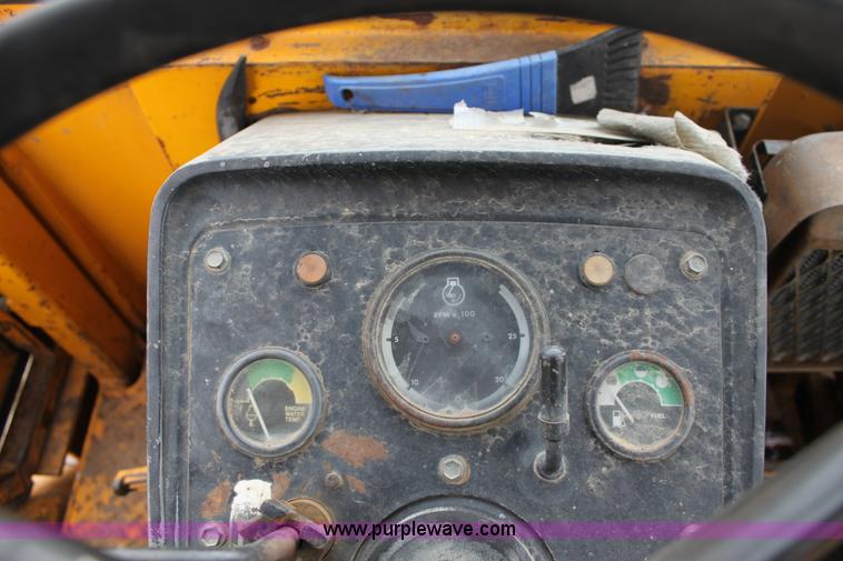 image for item A2838 1979 John Deere 410 backhoe