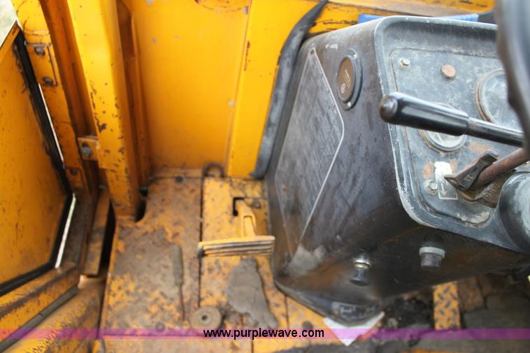 image for item A2838 1979 John Deere 410 backhoe