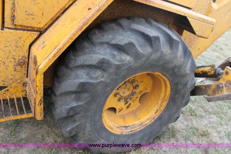 image for item A2838 1979 John Deere 410 backhoe