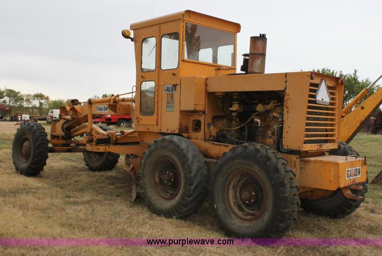 image for item A2839 1973 Galion 118 motor grader