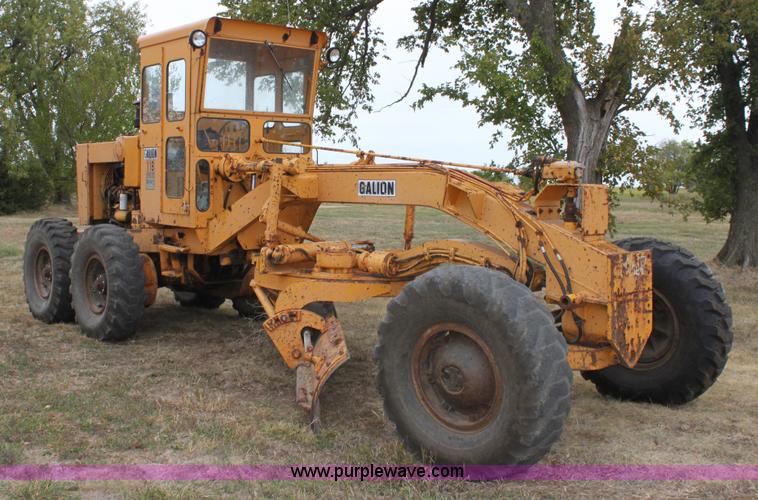 image for item A2839 1973 Galion 118 motor grader