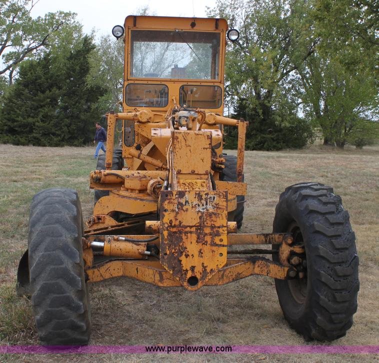 image for item A2839 1973 Galion 118 motor grader