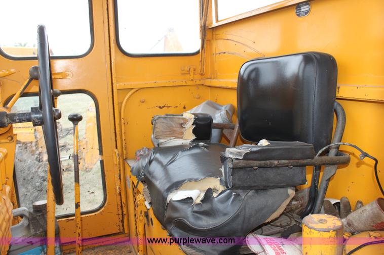 image for item A2839 1973 Galion 118 motor grader