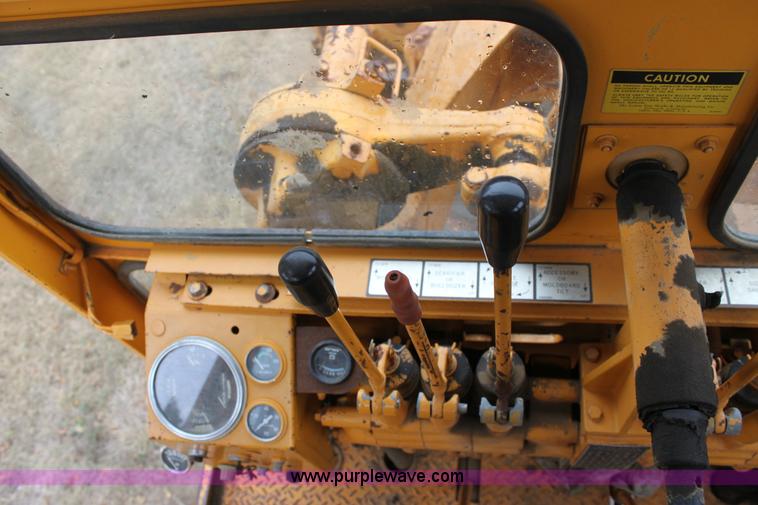 image for item A2839 1973 Galion 118 motor grader
