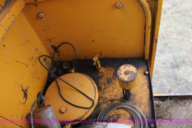 image for item A2839 1973 Galion 118 motor grader