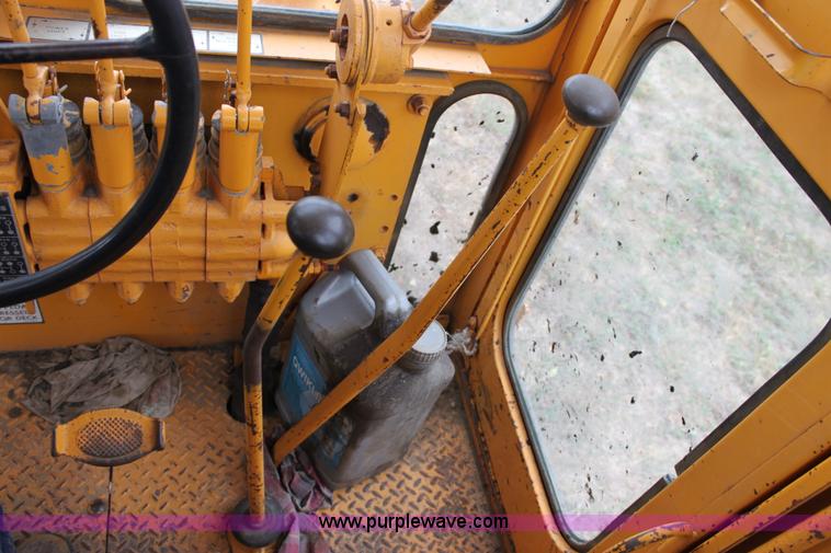 image for item A2839 1973 Galion 118 motor grader