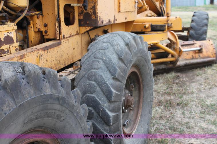 image for item A2839 1973 Galion 118 motor grader