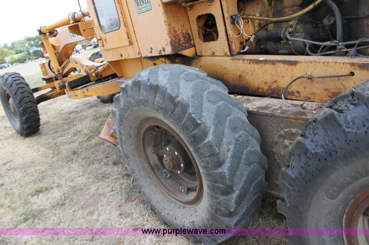 image for item A2839 1973 Galion 118 motor grader