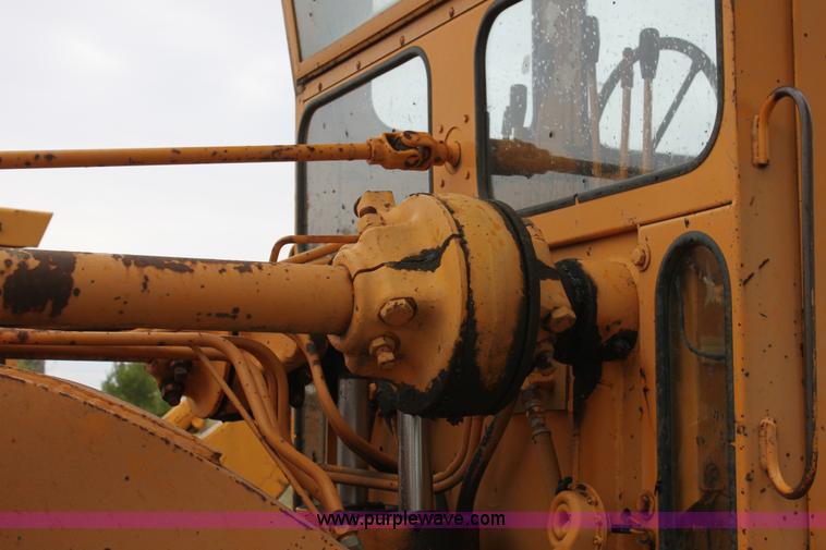 image for item A2839 1973 Galion 118 motor grader