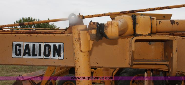 image for item A2839 1973 Galion 118 motor grader