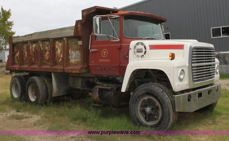 image for item A2844 1977 Ford tandem axle dump truck