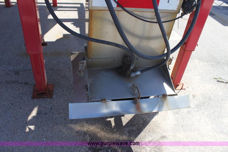 image for item A2849 Henderson FHLS sand spreader