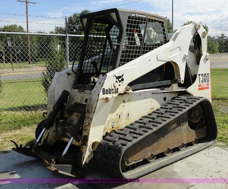 image for item A3104 2003 Bobcat T300 skid steer