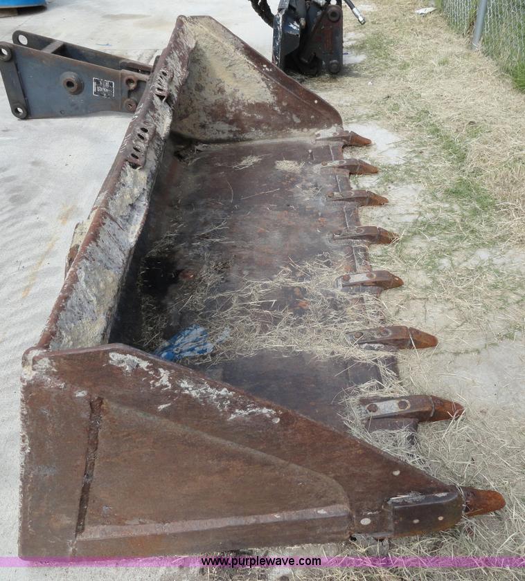 image for item A3104 2003 Bobcat T300 skid steer