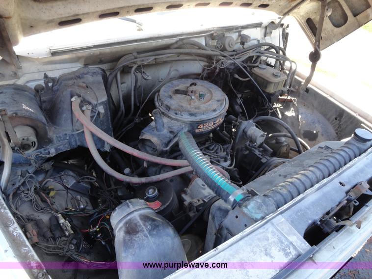 image for item A3107 1987 Ford F800 digger truck