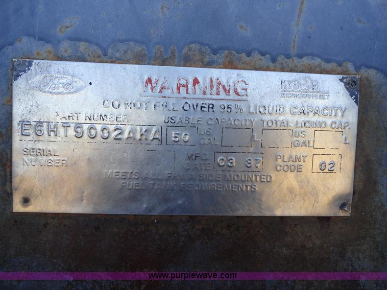 image for item A3107 1987 Ford F800 digger truck