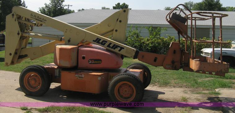 image for item A4306 1995 JLG 35 electric boom lift