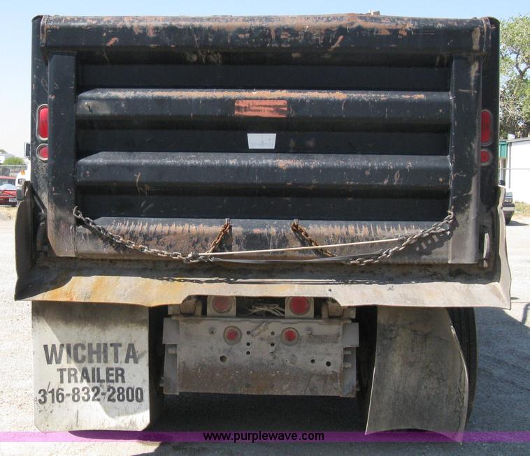 image for item A4345 1992 Ford Aeromax L9000 dump truck