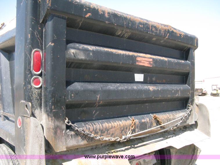 image for item A4345 1992 Ford Aeromax L9000 dump truck