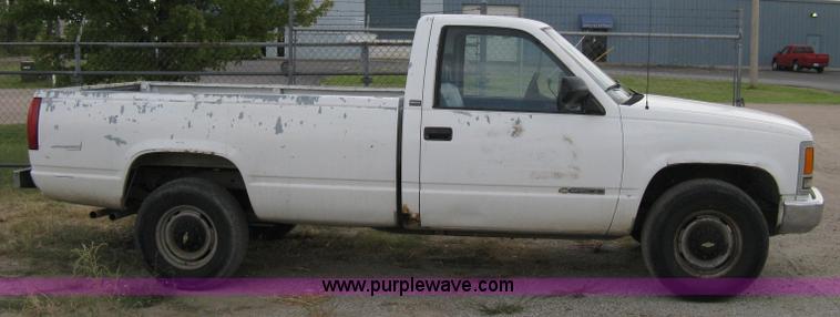 image for item A4346 1992 Chevrolet Cheyenne 2500 pickup truck