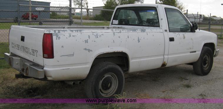 image for item A4346 1992 Chevrolet Cheyenne 2500 pickup truck