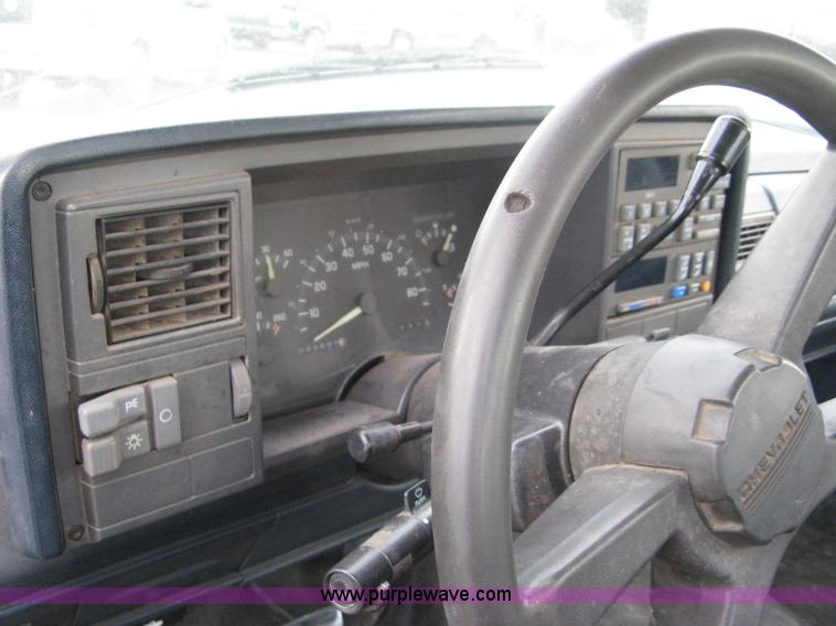 image for item A4346 1992 Chevrolet Cheyenne 2500 pickup truck