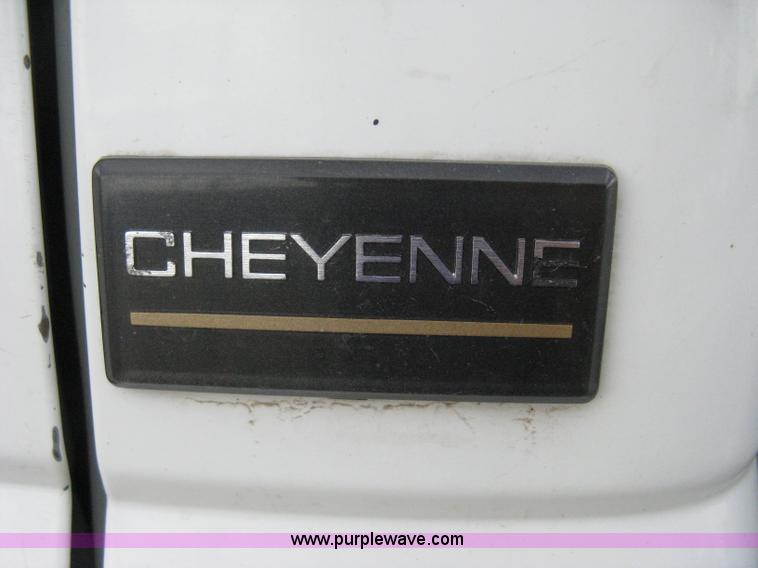 image for item A4346 1992 Chevrolet Cheyenne 2500 pickup truck
