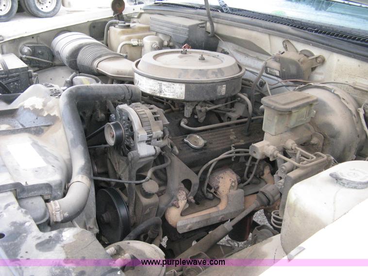 image for item A4346 1992 Chevrolet Cheyenne 2500 pickup truck