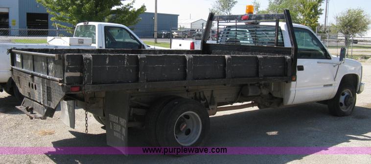 image for item A4348 2000 GMC Sierra C3500 pickup truck