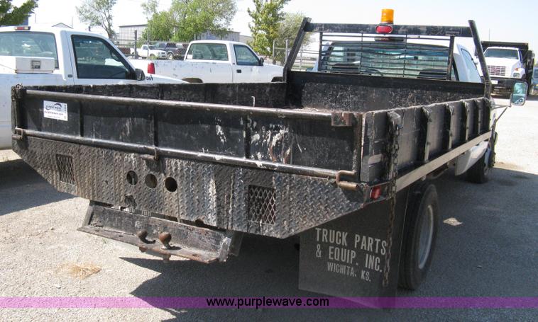 image for item A4348 2000 GMC Sierra C3500 pickup truck