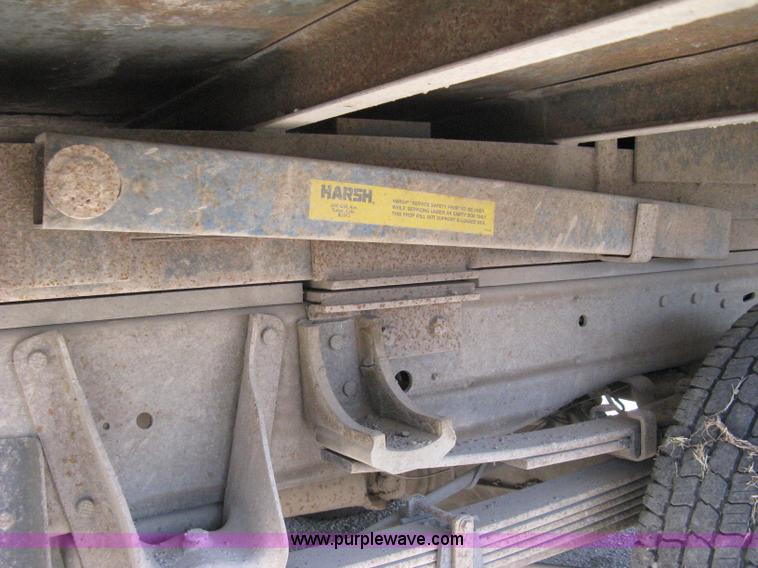 image for item A4348 2000 GMC Sierra C3500 pickup truck