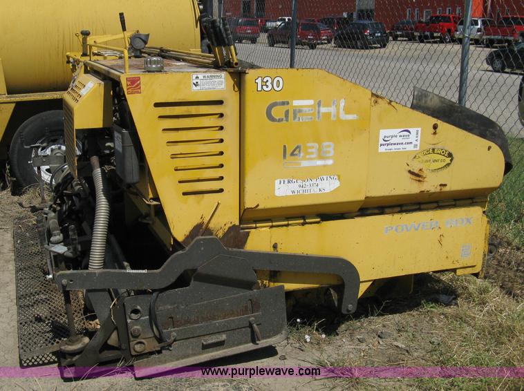 image for item A4360 Gehl 1438 Power Box asphalt paver