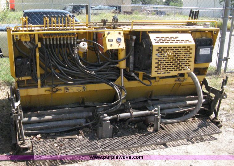 image for item A4360 Gehl 1438 Power Box asphalt paver