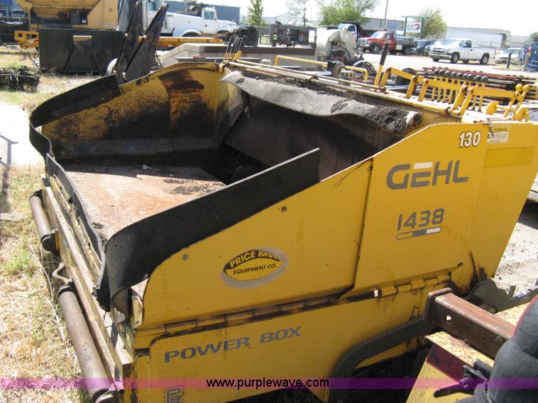 image for item A4360 Gehl 1438 Power Box asphalt paver