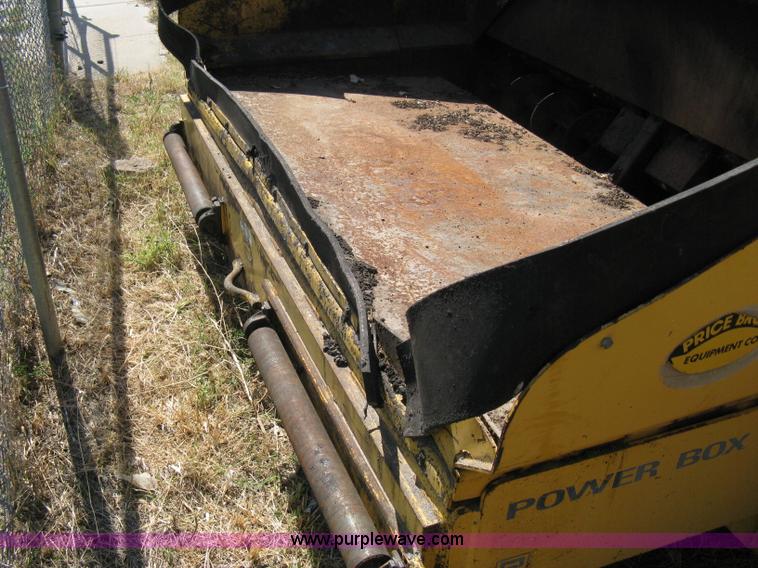 image for item A4360 Gehl 1438 Power Box asphalt paver