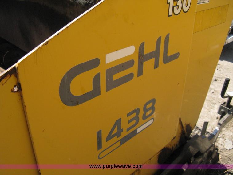 image for item A4360 Gehl 1438 Power Box asphalt paver