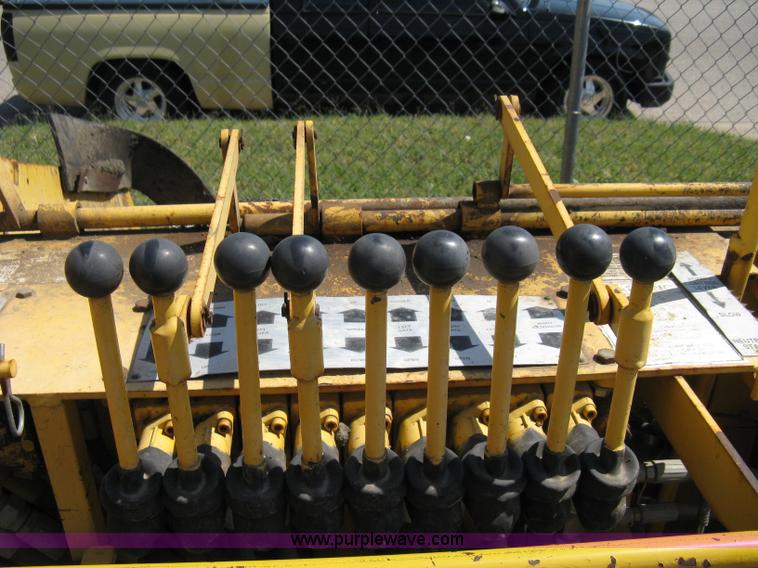 image for item A4360 Gehl 1438 Power Box asphalt paver