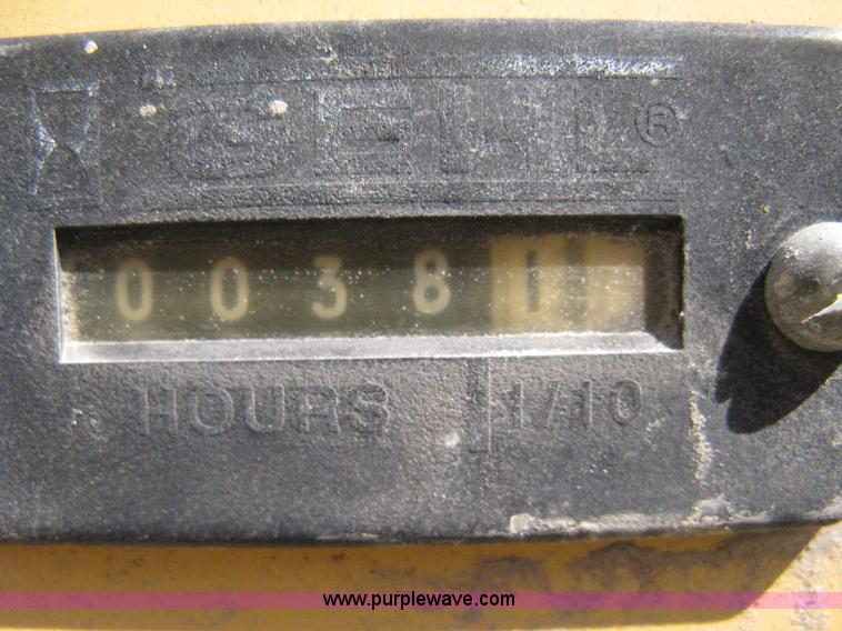 image for item A4360 Gehl 1438 Power Box asphalt paver