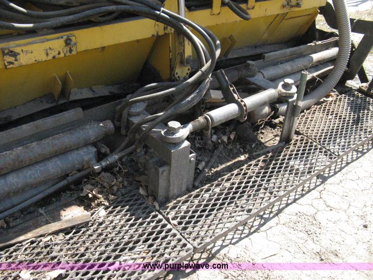 image for item A4360 Gehl 1438 Power Box asphalt paver