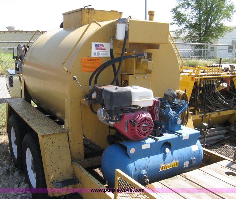 image for item A4361 2005 Seal-rite tandem axle trailer