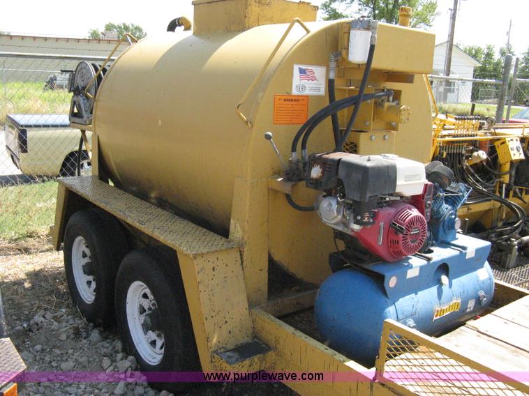 image for item A4361 2005 Seal-rite tandem axle trailer